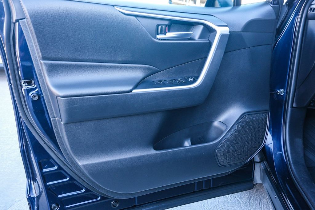 Thumbnail: 2021 Toyota RAV4 - 27