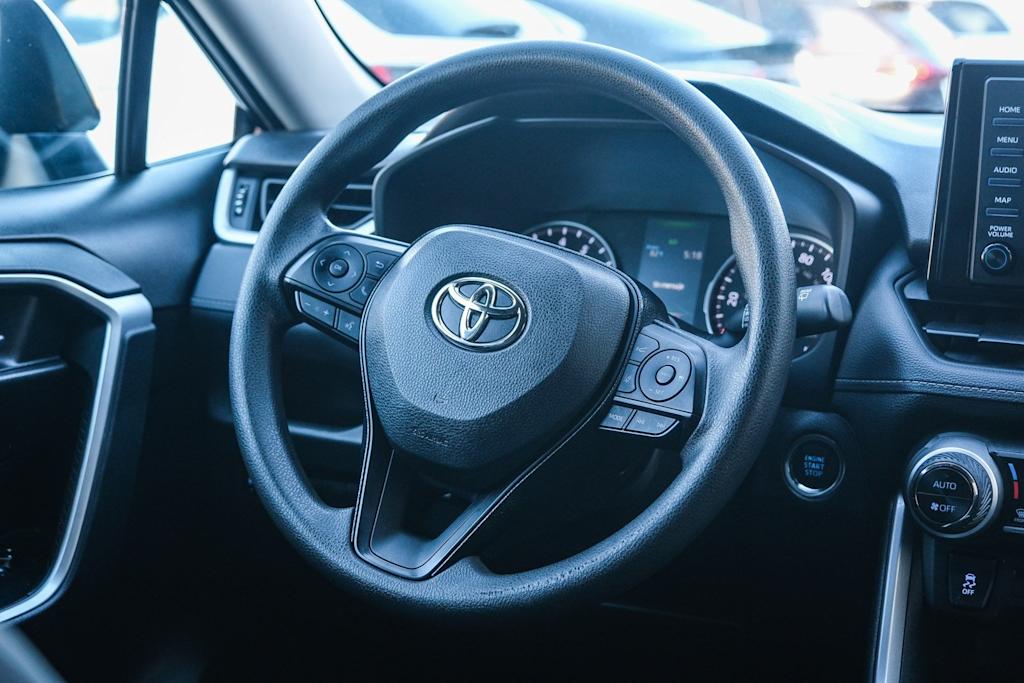 Thumbnail: 2021 Toyota RAV4 - 8