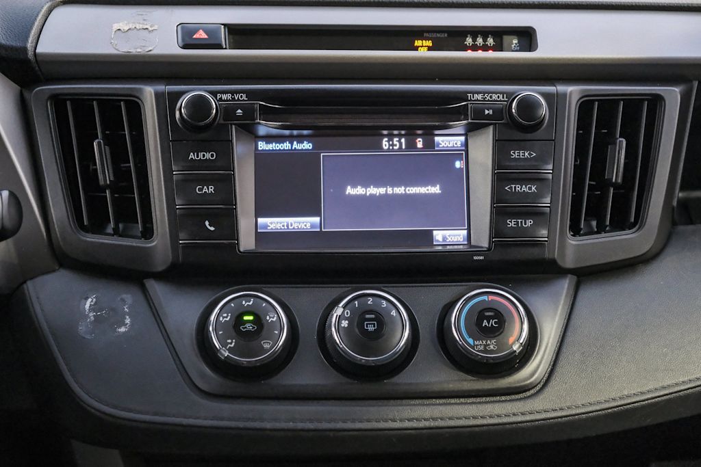 Thumbnail: 2018 Toyota RAV4 - 12