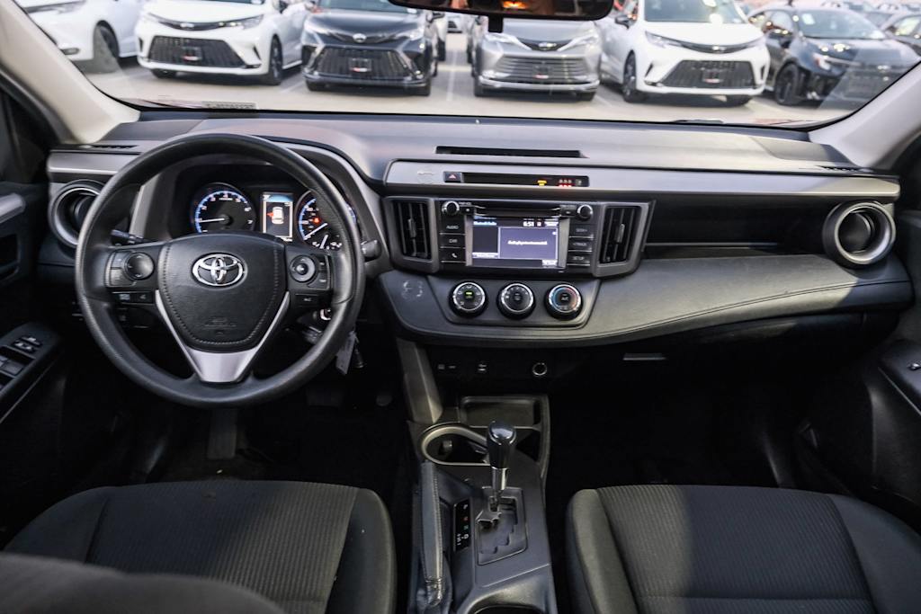 Thumbnail: 2018 Toyota RAV4 - 2