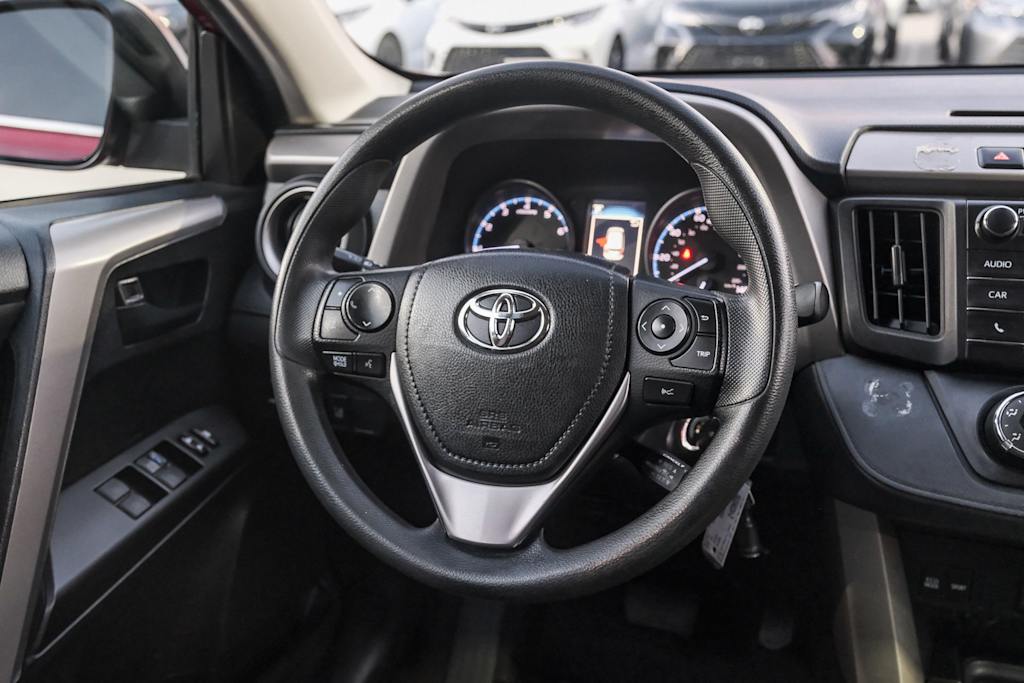 Thumbnail: 2018 Toyota RAV4 - 8