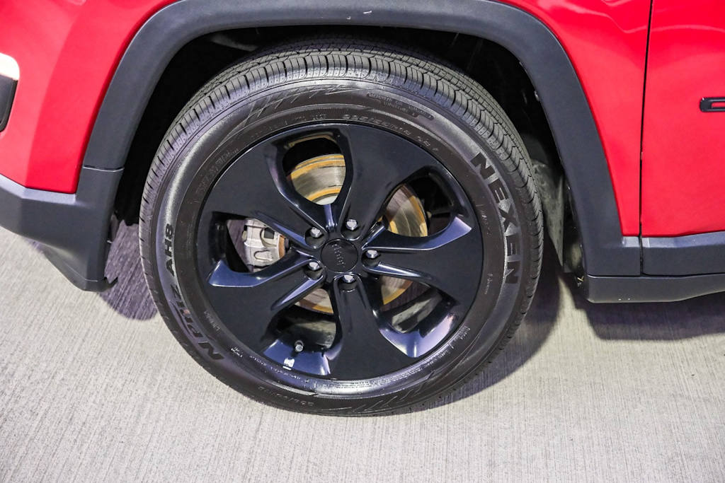 Thumbnail: 2020 Jeep Compass - 21