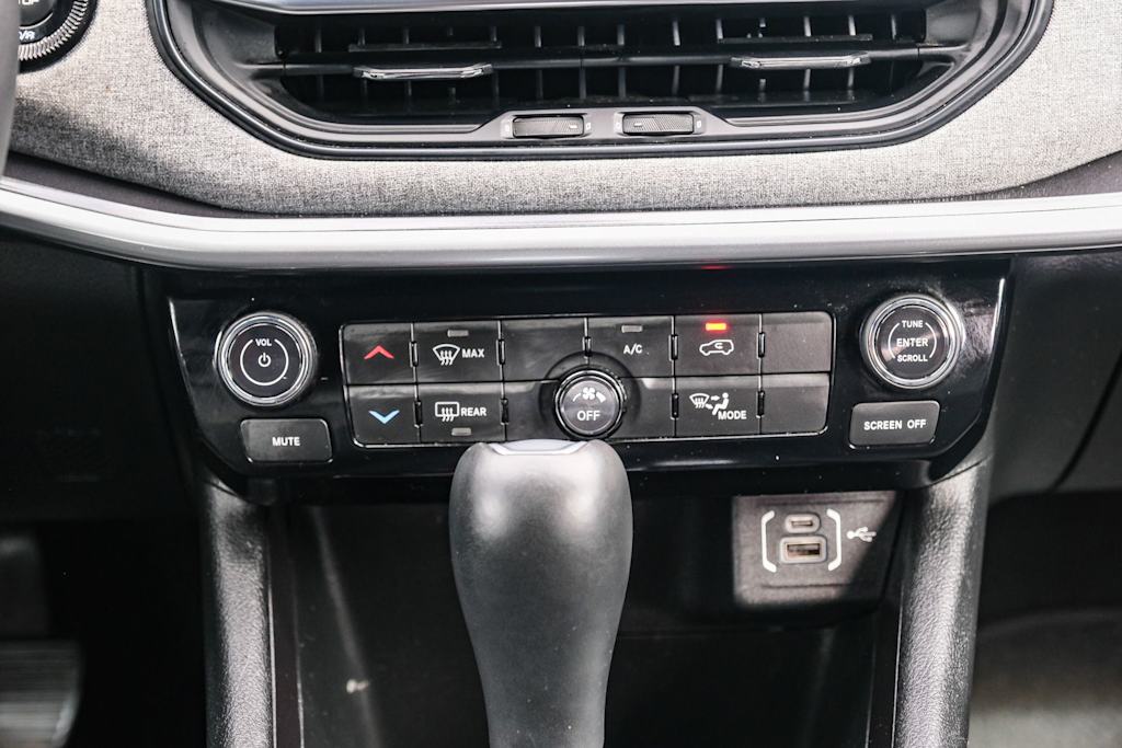 2024 Jeep Compass Latitude - Photo 24