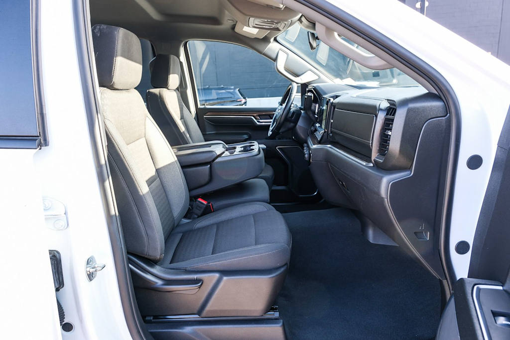 Thumbnail: 2025 Chevrolet Silverado 1500 - 9