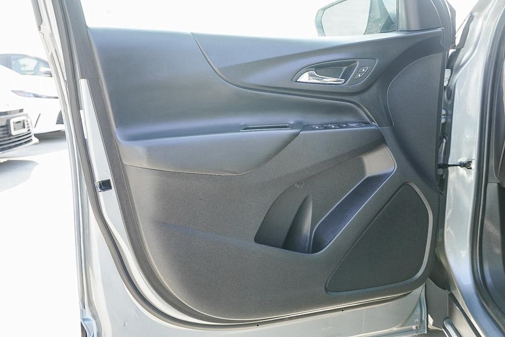 2023 Chevrolet Equinox LT 23