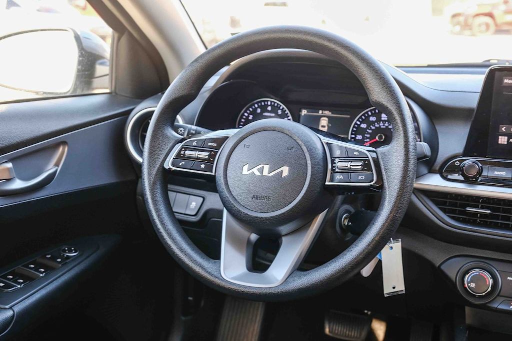Thumbnail: 2024 Kia Forte - 8
