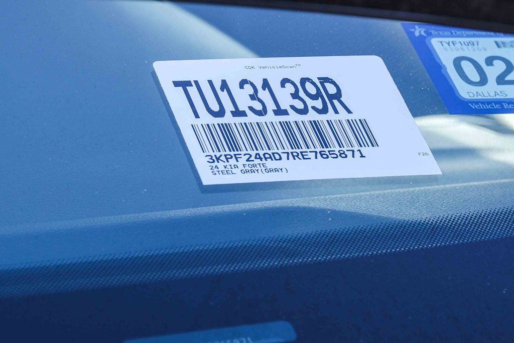 Thumbnail: 2024 Kia Forte - 16