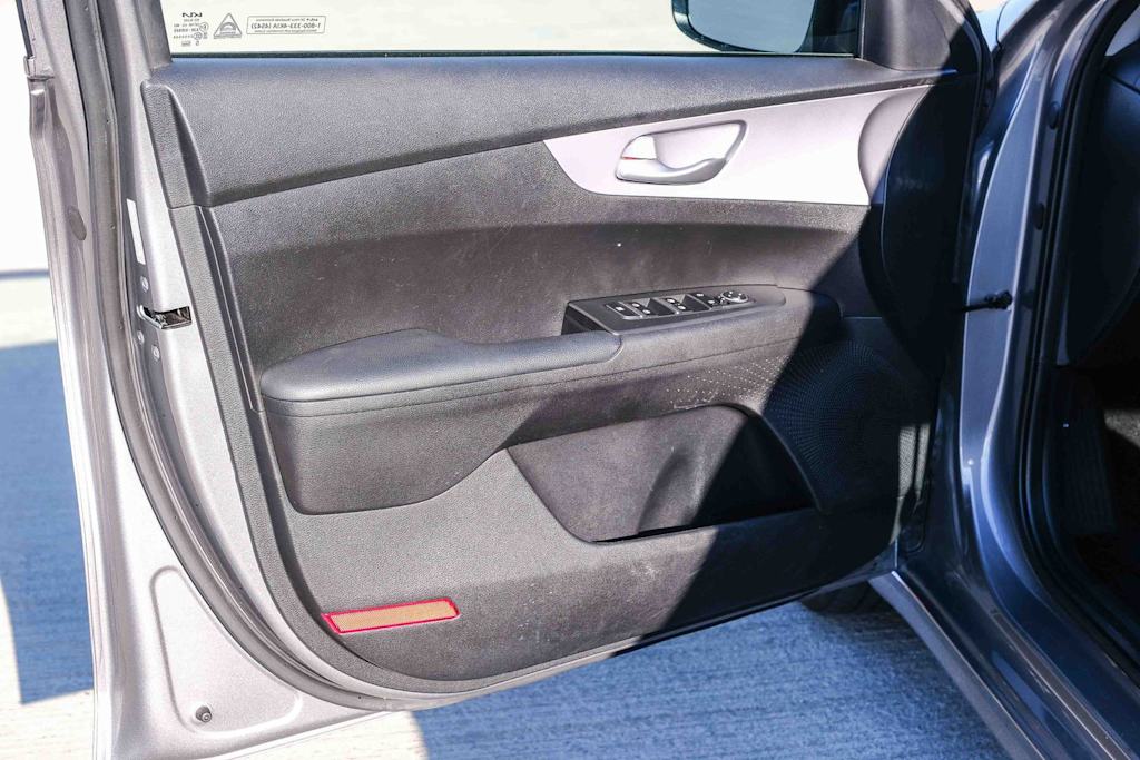 Thumbnail: 2024 Kia Forte - 27