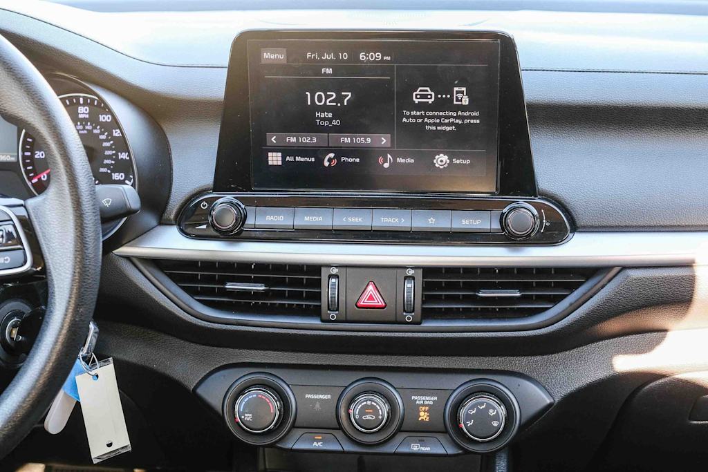 Thumbnail: 2024 Kia Forte - 12