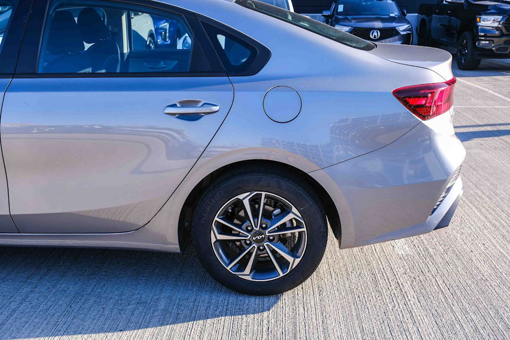 Thumbnail: 2024 Kia Forte - 6