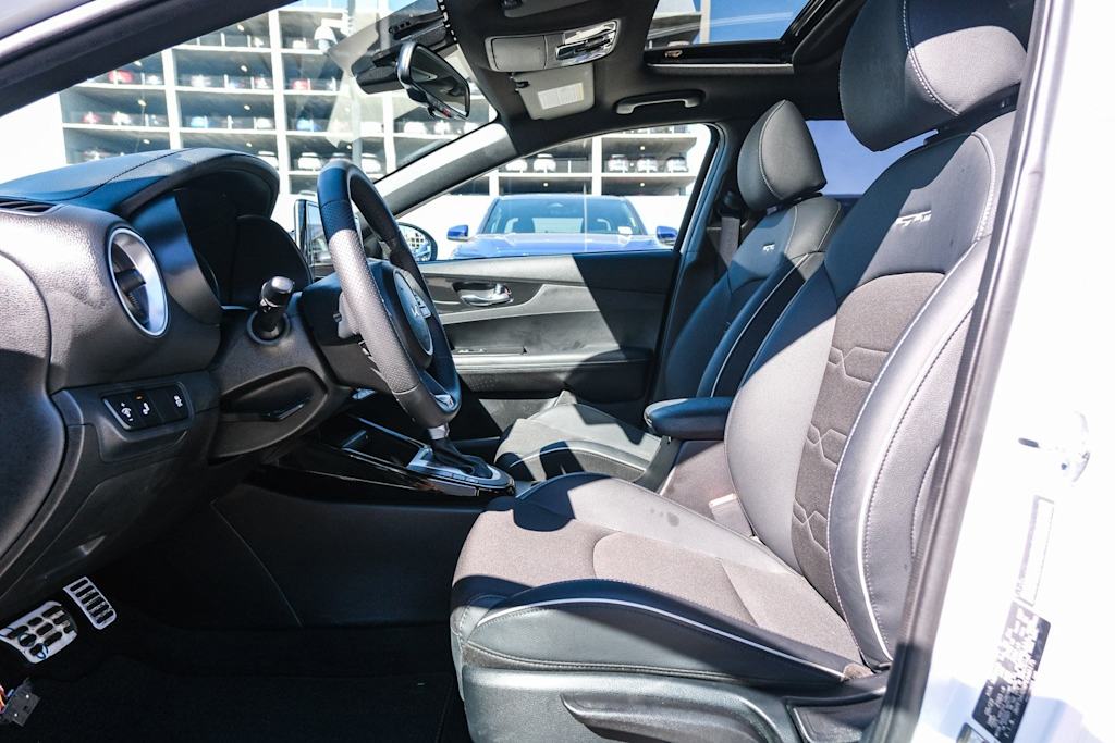 Thumbnail: 2023 Kia Forte - 10