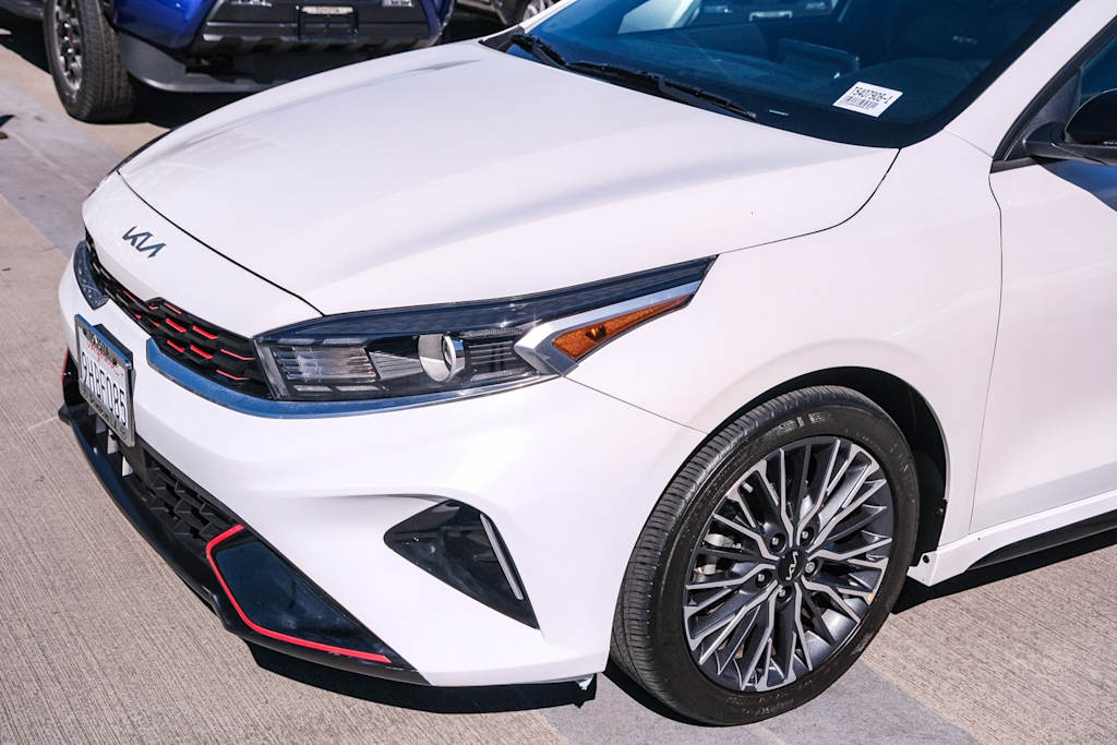Thumbnail: 2023 Kia Forte - 23