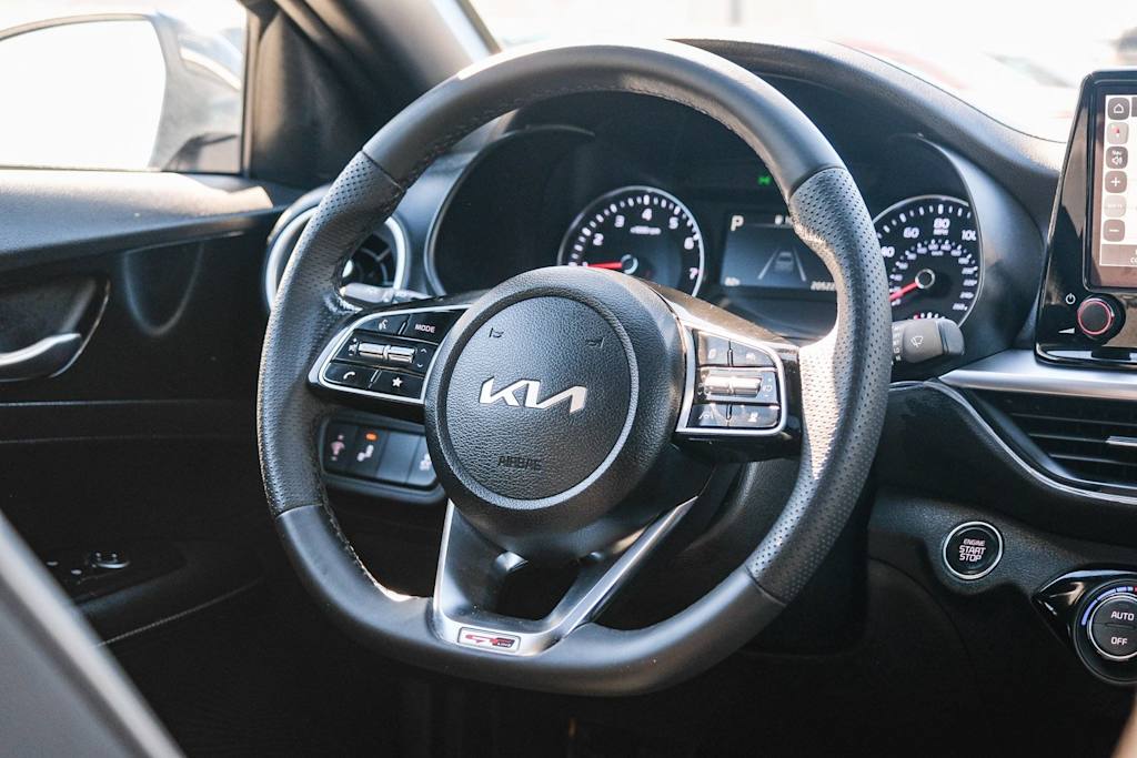 Thumbnail: 2023 Kia Forte - 8