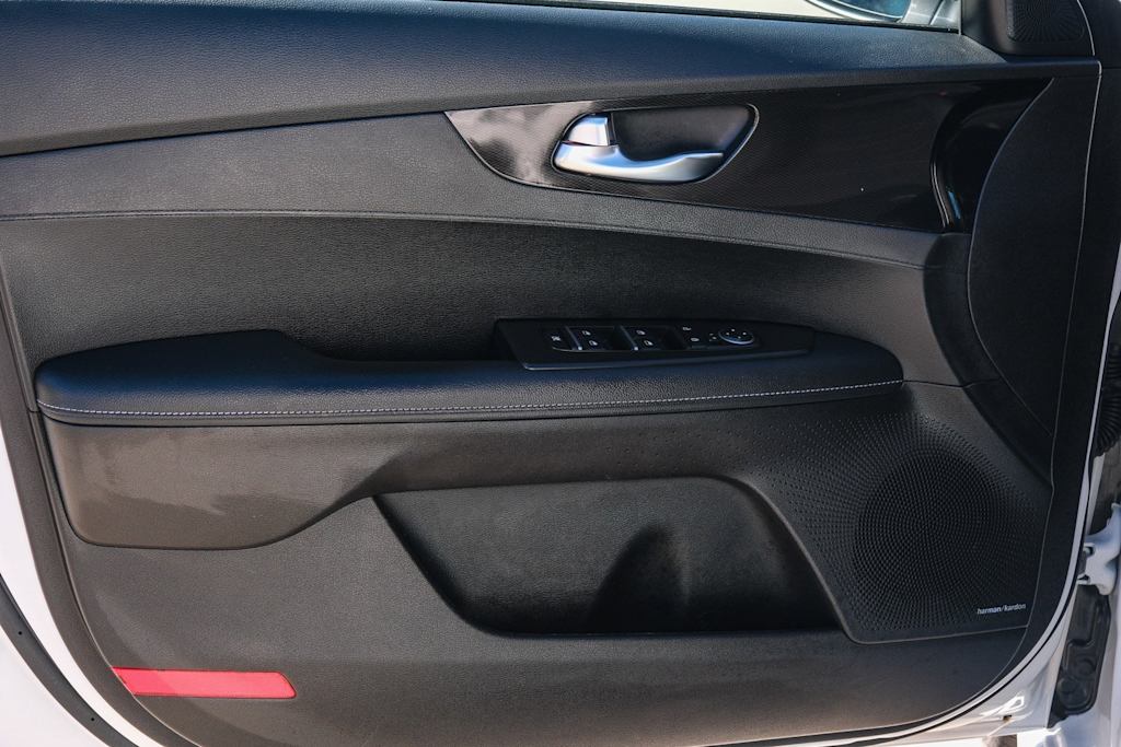 Thumbnail: 2023 Kia Forte - 27