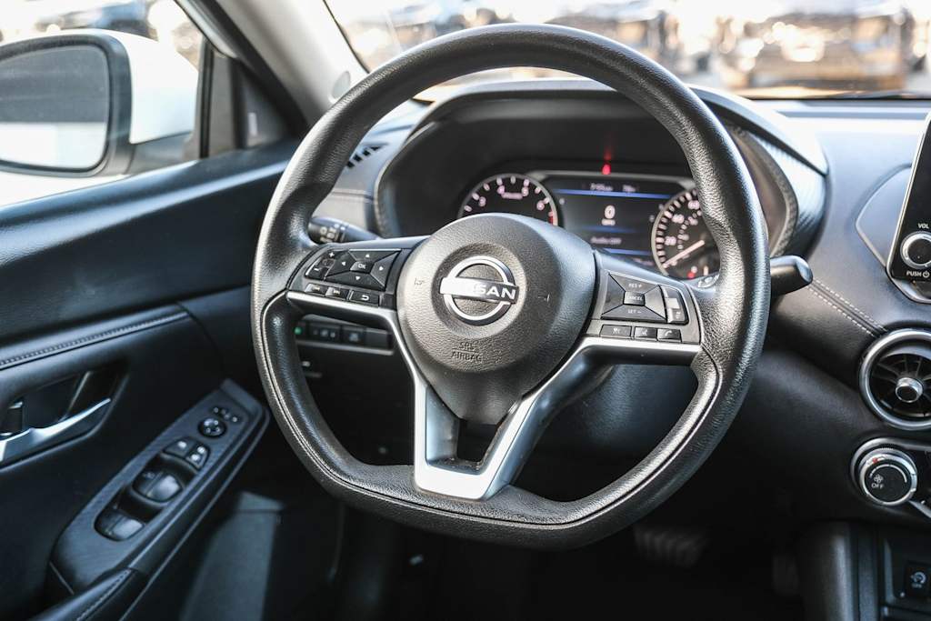 Thumbnail: 2024 Nissan Sentra - 10