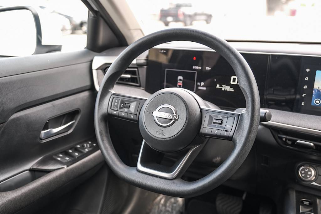 Thumbnail: 2025 Nissan Kicks - 9