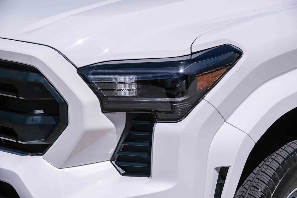 Thumbnail: 2025 Toyota Tacoma - 21
