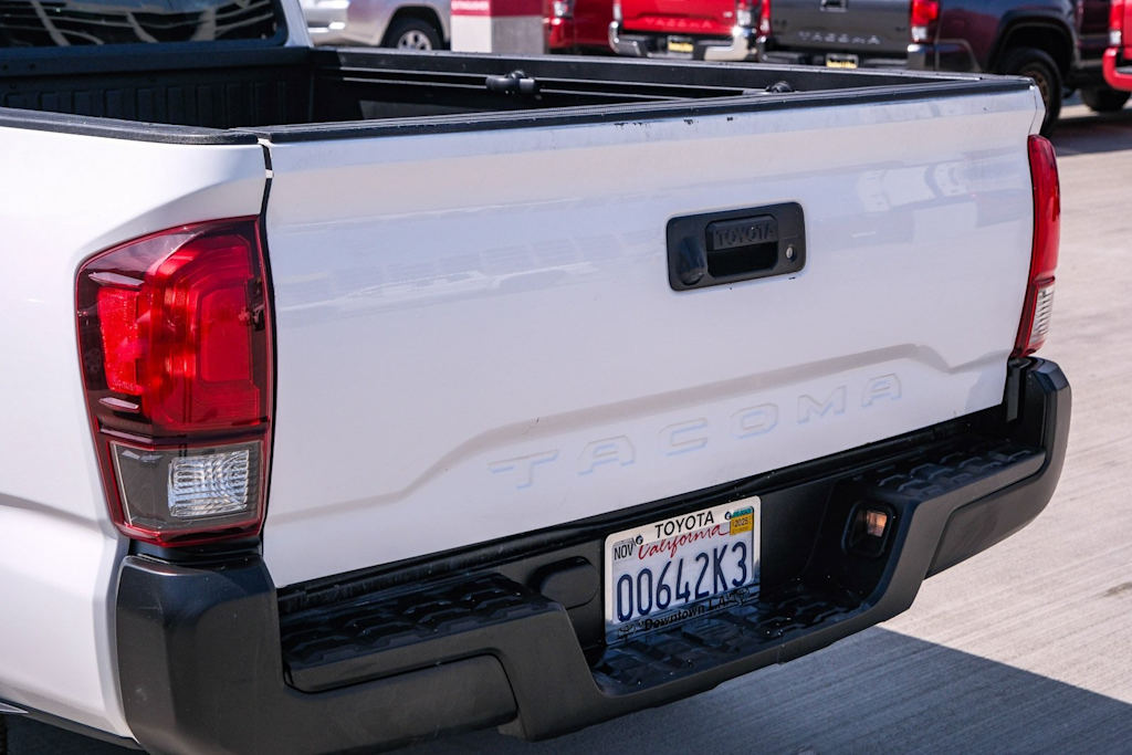 Thumbnail: 2022 Toyota Tacoma - 17