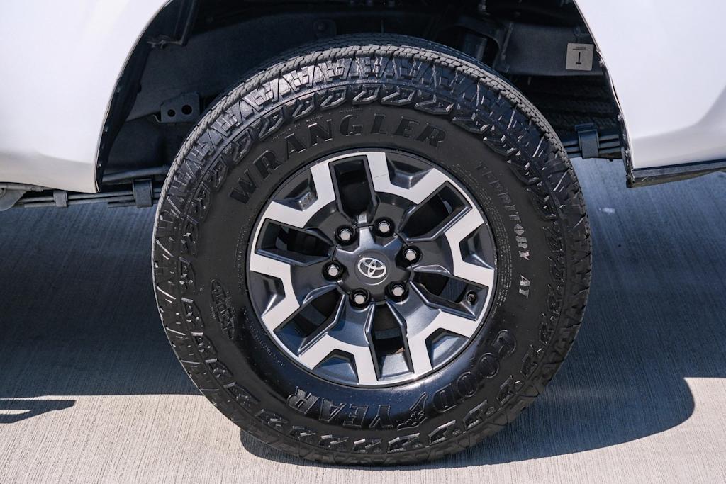 Thumbnail: 2022 Toyota Tacoma - 5