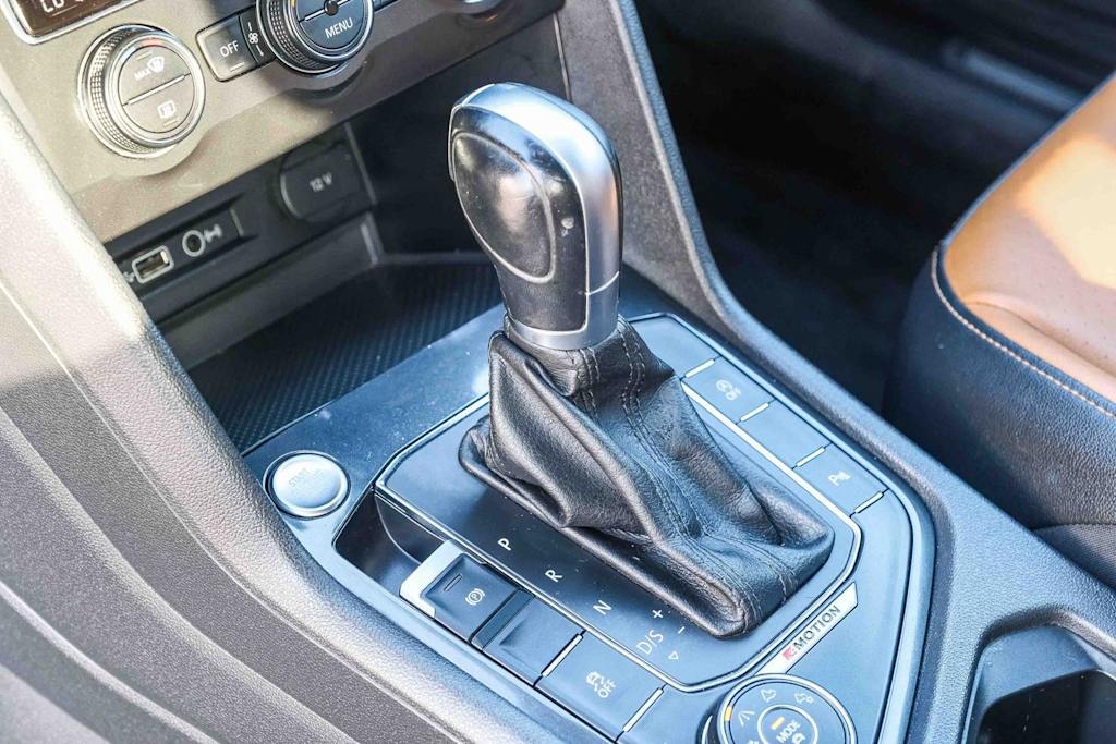 Thumbnail: 2018 Volkswagen Tiguan - 13