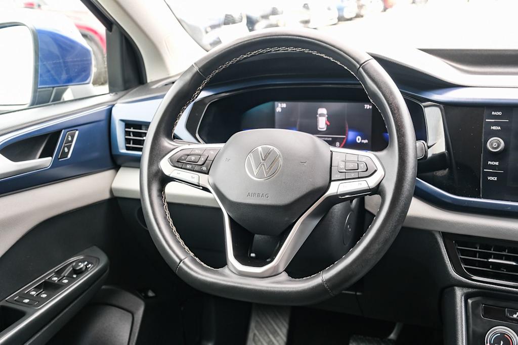 Thumbnail: 2022 Volkswagen Taos - 9