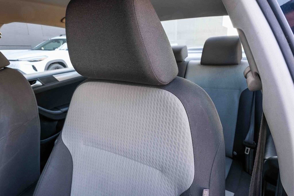 Thumbnail: 2018 Volkswagen Jetta - 24