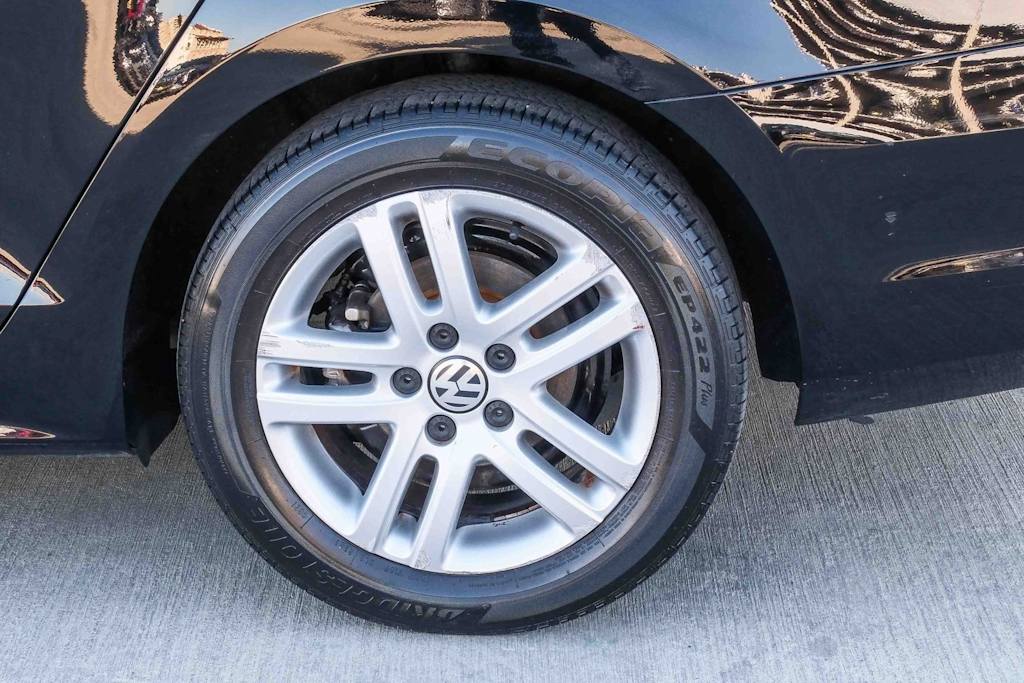 Thumbnail: 2018 Volkswagen Jetta - 6