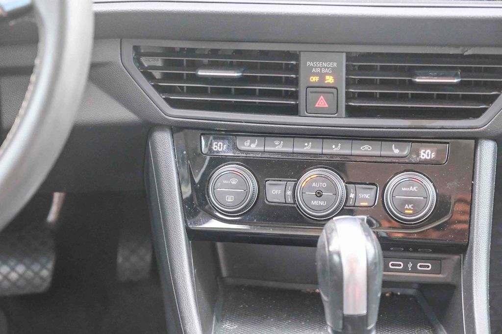 Thumbnail: 2021 Volkswagen Jetta - 23
