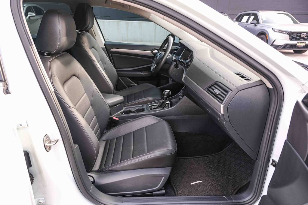 Thumbnail: 2021 Volkswagen Jetta - 8