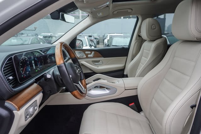 2022 Mercedes-Benz GLS 450 11