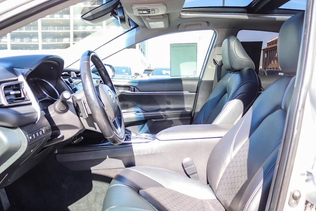 2019 Toyota Camry XSE 10