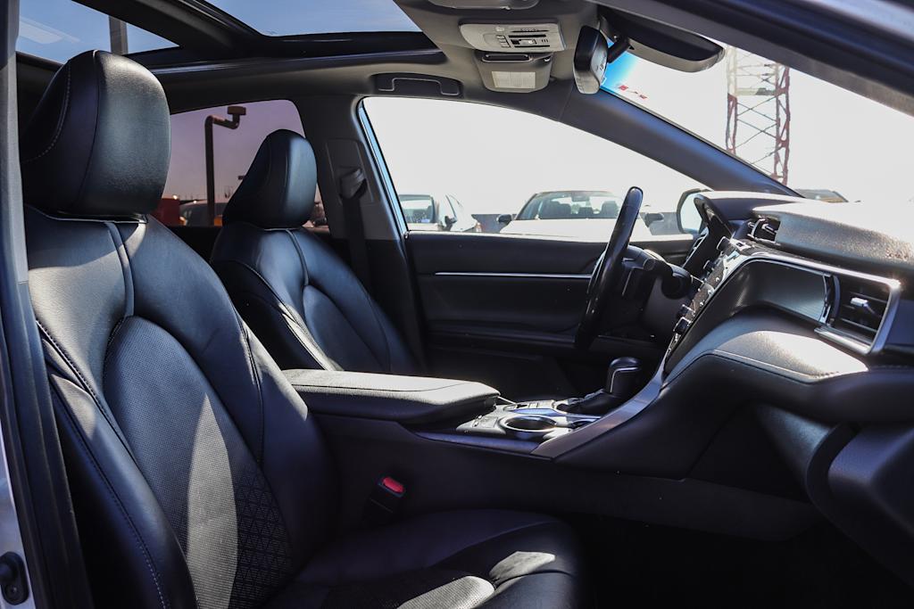 2019 Toyota Camry XSE 9