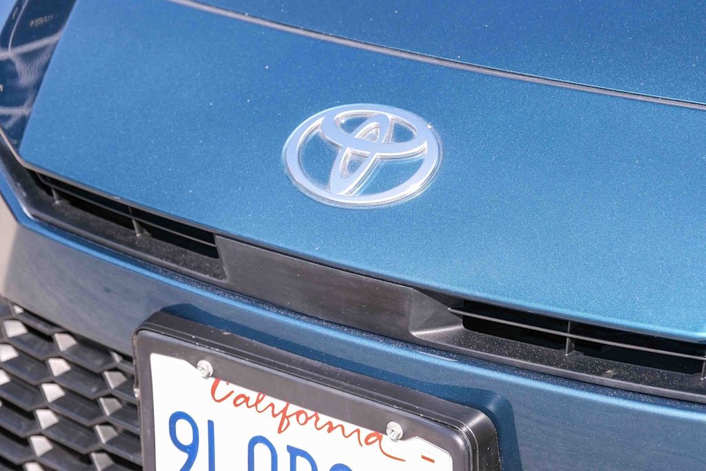 Thumbnail: 2025 Toyota Camry - 6