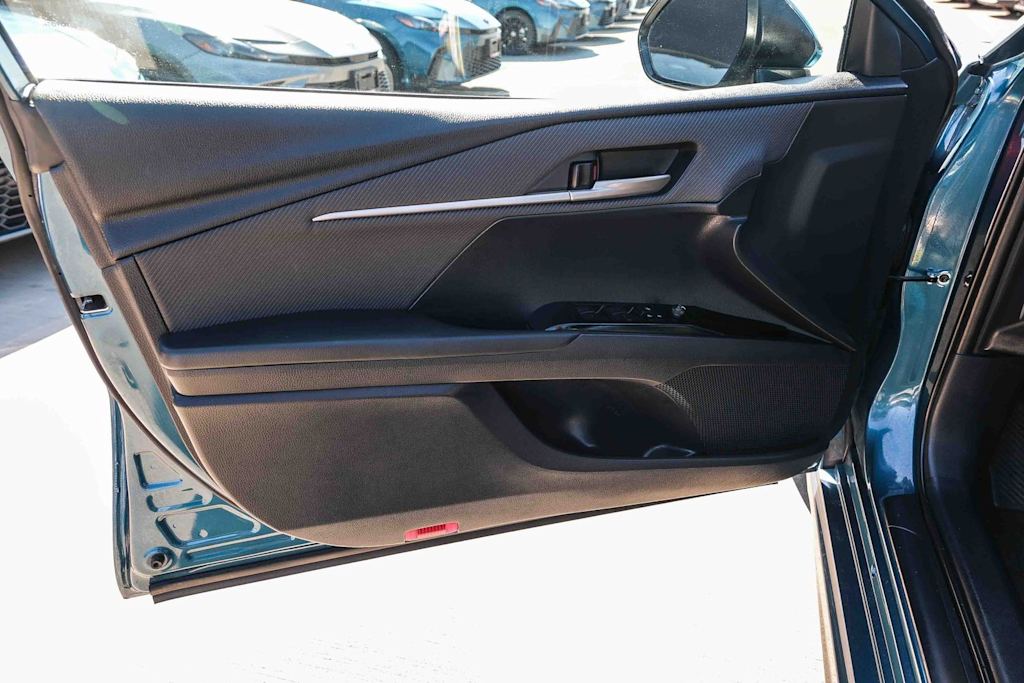 Thumbnail: 2025 Toyota Camry - 27