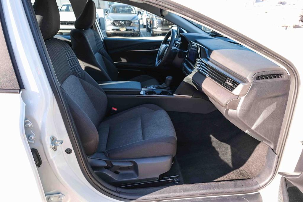 Thumbnail: 2025 Toyota Camry - 10