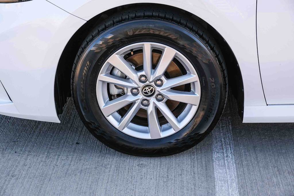 Thumbnail: 2025 Toyota Camry - 20