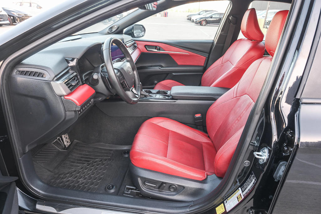 Thumbnail: 2025 Toyota Camry - 10