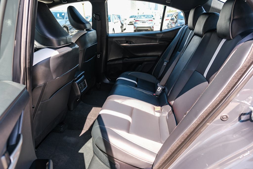Thumbnail: 2025 Toyota Camry - 10