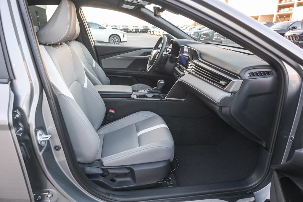 Thumbnail: 2025 Toyota Camry - 9