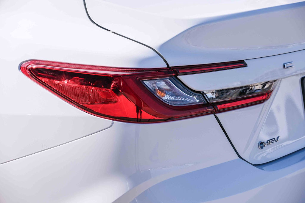 Thumbnail: 2025 Toyota Camry - 18