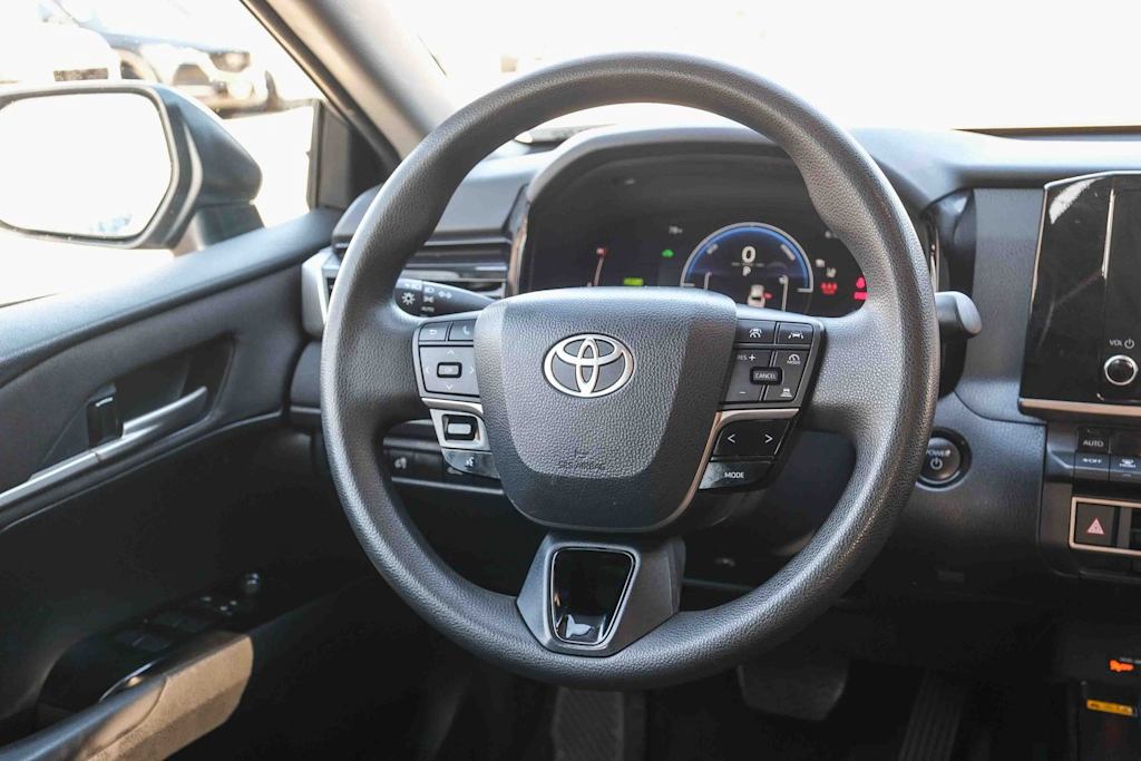 Thumbnail: 2025 Toyota Camry - 9