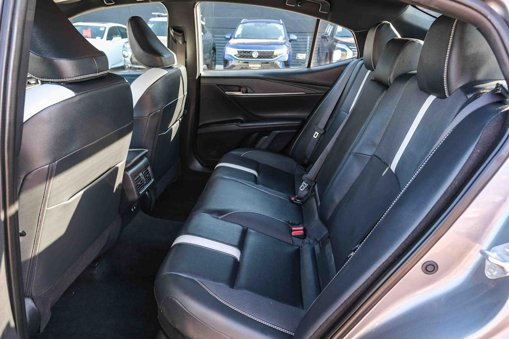 Thumbnail: 2025 Toyota Camry - 10