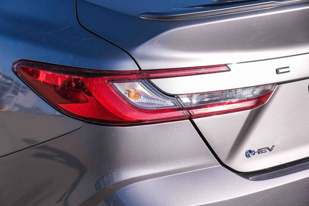 Thumbnail: 2025 Toyota Camry - 17