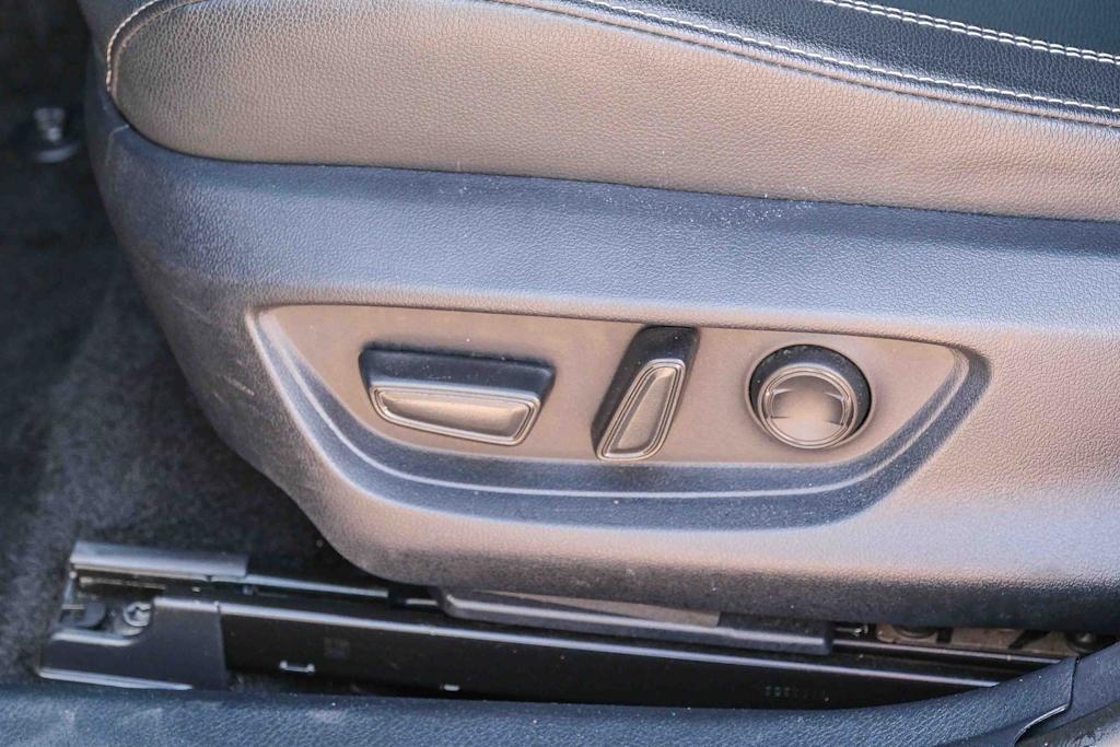 Thumbnail: 2025 Toyota Camry - 26