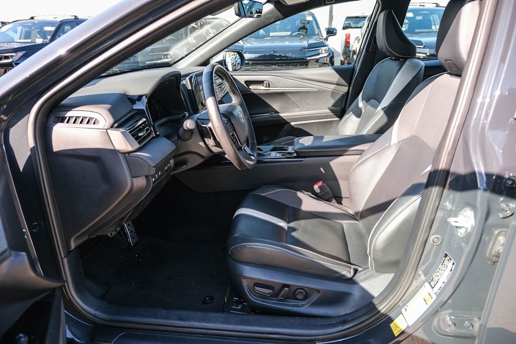 Thumbnail: 2025 Toyota Camry - 8