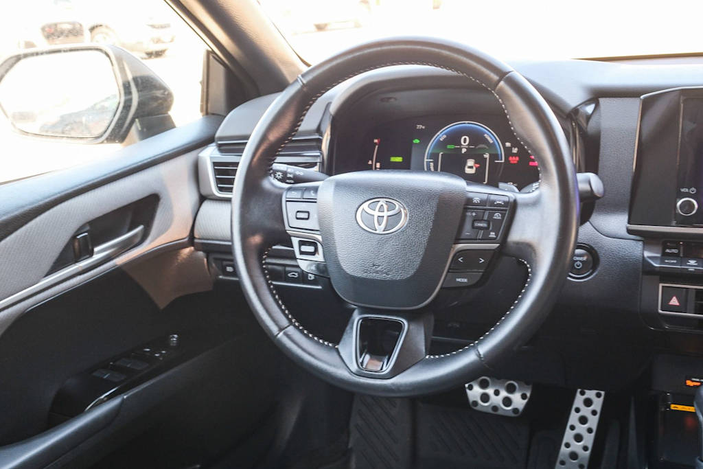 Thumbnail: 2025 Toyota Camry - 9