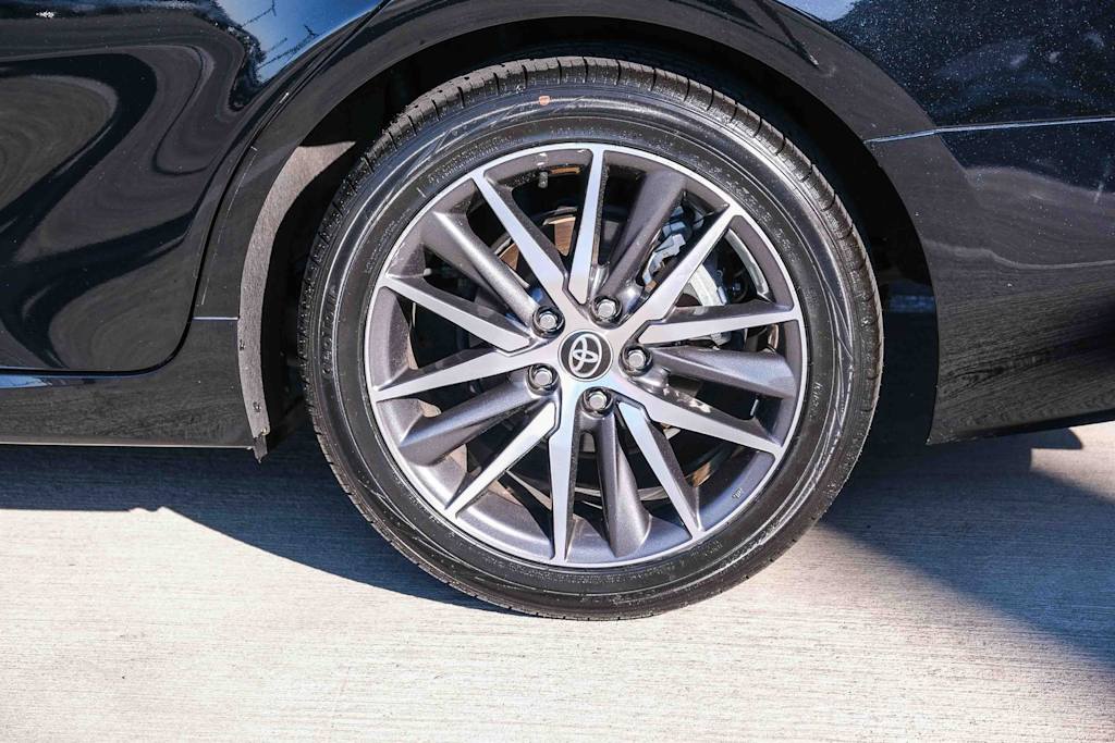Thumbnail: 2023 Toyota Camry - 6