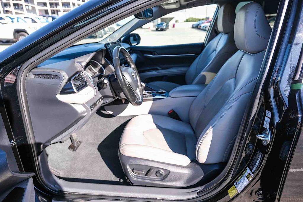 Thumbnail: 2023 Toyota Camry - 10