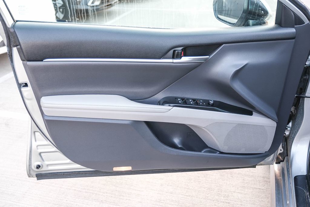 Thumbnail: 2020 Toyota Camry - 26
