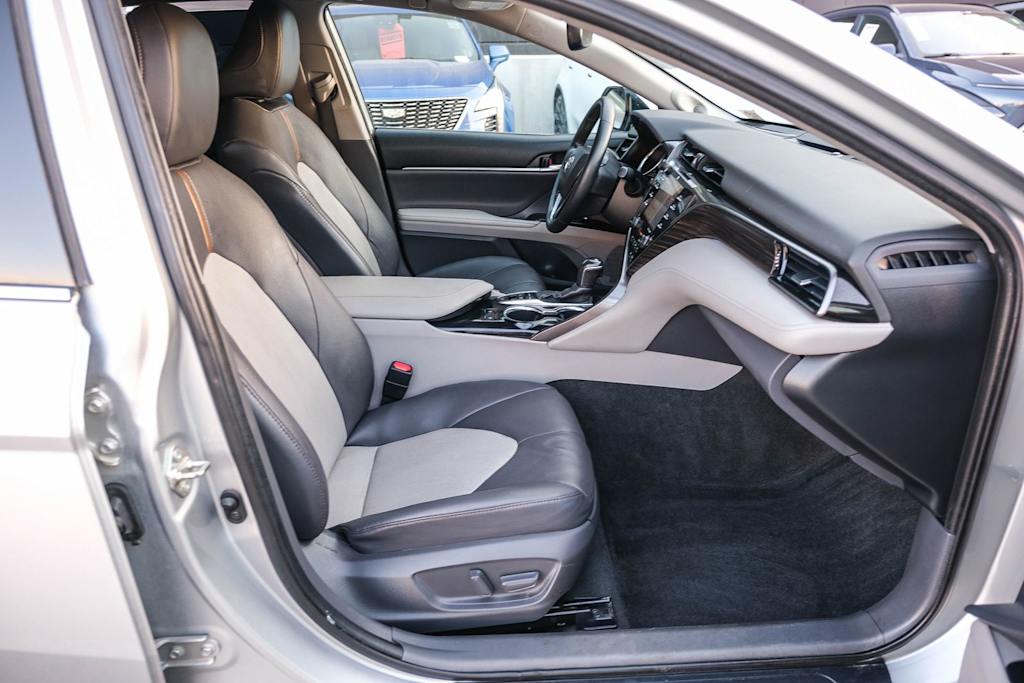 Thumbnail: 2020 Toyota Camry - 10